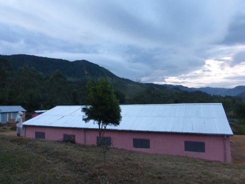 Le nouveau bâtiment de la cantine d`Ambinanindrano